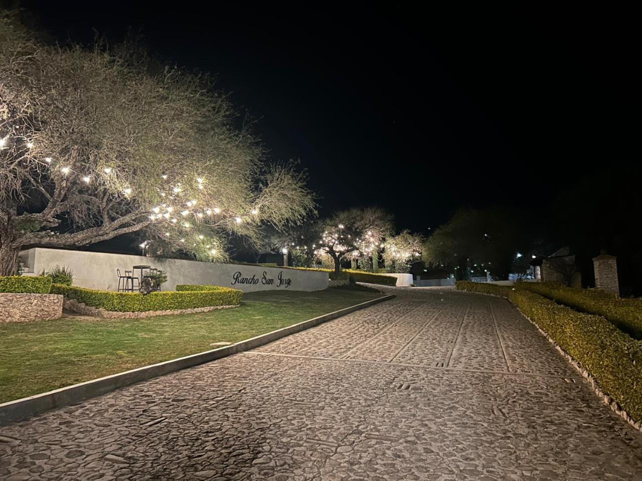 Cabanas, Suites Y Habitaciones Rancho San Jorge Bernal Exteriör bild